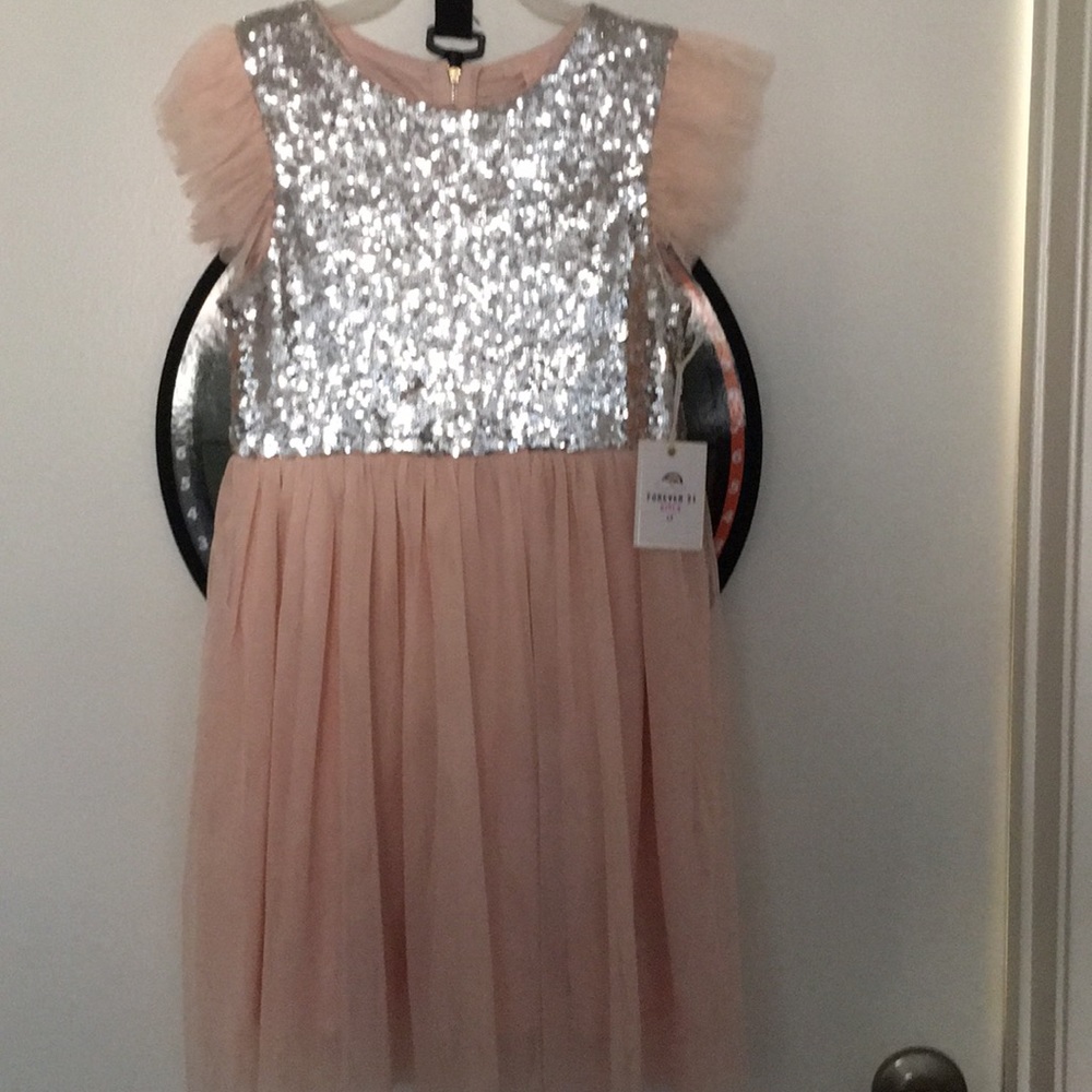 Girls dress